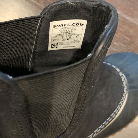 Sorel rain booties - Picture 3 of 6